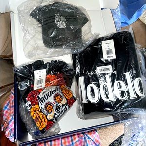 Mister Cartoon × Modelo Dia de los Muertos collection box!